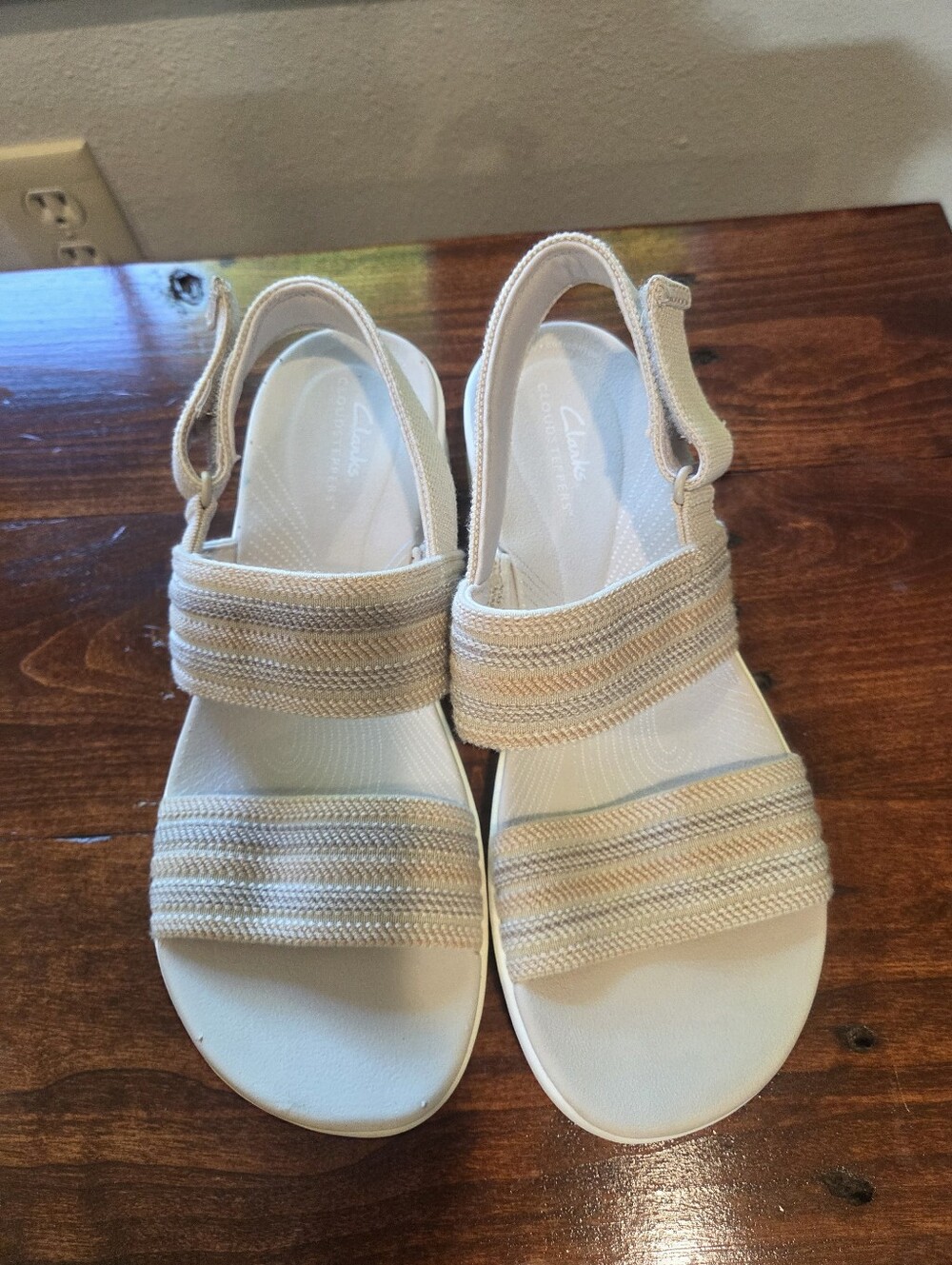 Clarks Cloudsteppers Arla Stroll Womens 8.5 M Beige Striped Sandals  Strappy